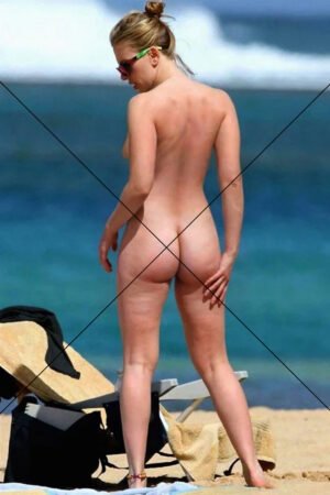 Scarlett Johansson at Beach - Photo Print 6" x 4"