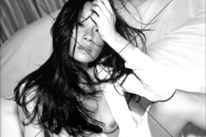 Lucy Liu Bedroom Look - Photo Print 6" x 4"