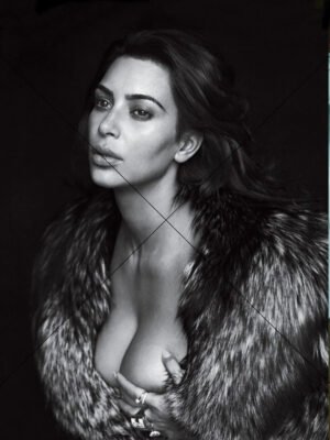 Kim Kardashian in Fur, Bold Look   6" x 8" 6" x 4" Digital Download